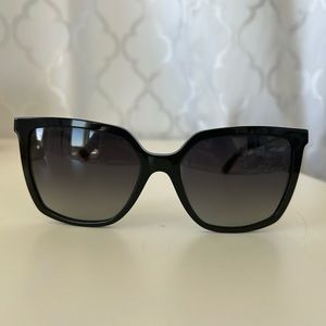 Tory Burch Sunglasses - Black, polarized lenses